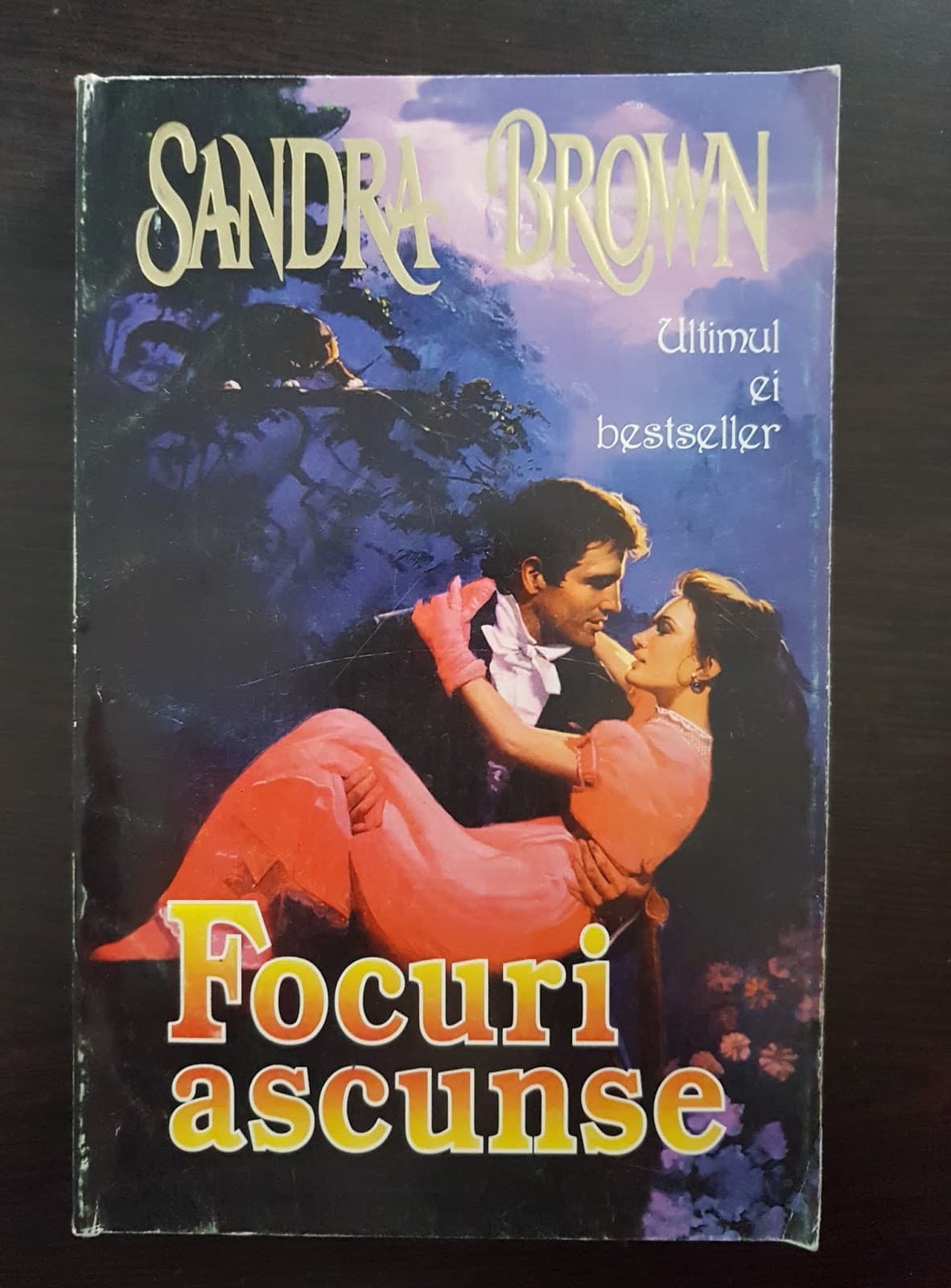FOCURI ASCUNSE