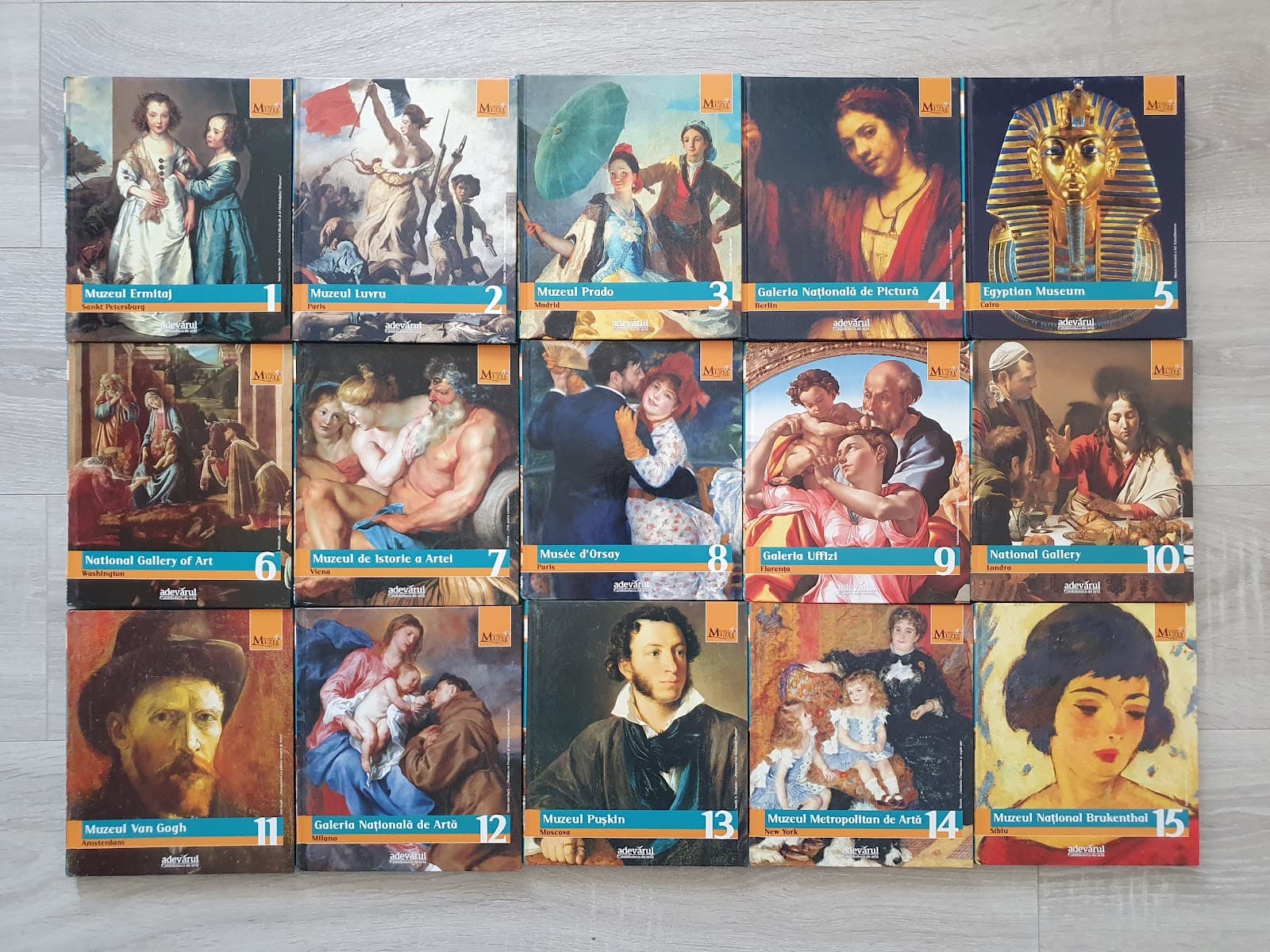 MARILE MUZEE ALE LUMII (15 volume
